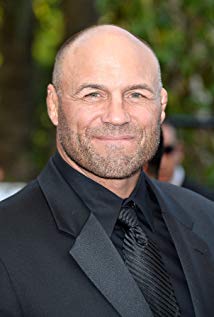 How tall is Randy Couture?